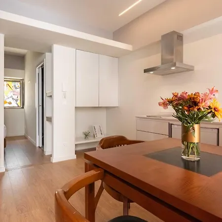 Casa Melo Alvim - By Unlock מלון